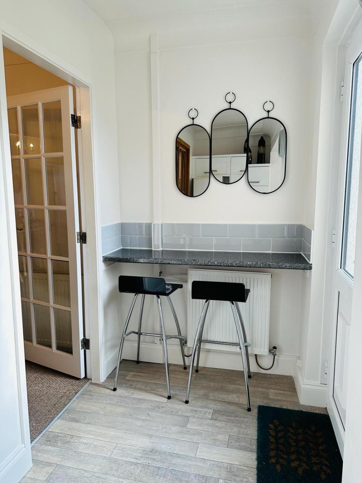 City Of Chester Award Winning Cottage -Pixie Terrace Chester Eksteriør billede